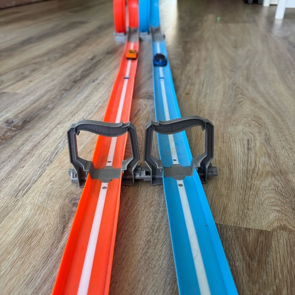 Kids Racing Track Set - Orange and Blue - Picture 5 of 8